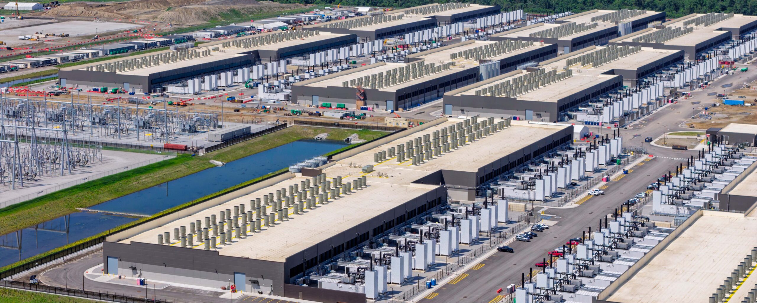Data centers for story on AI